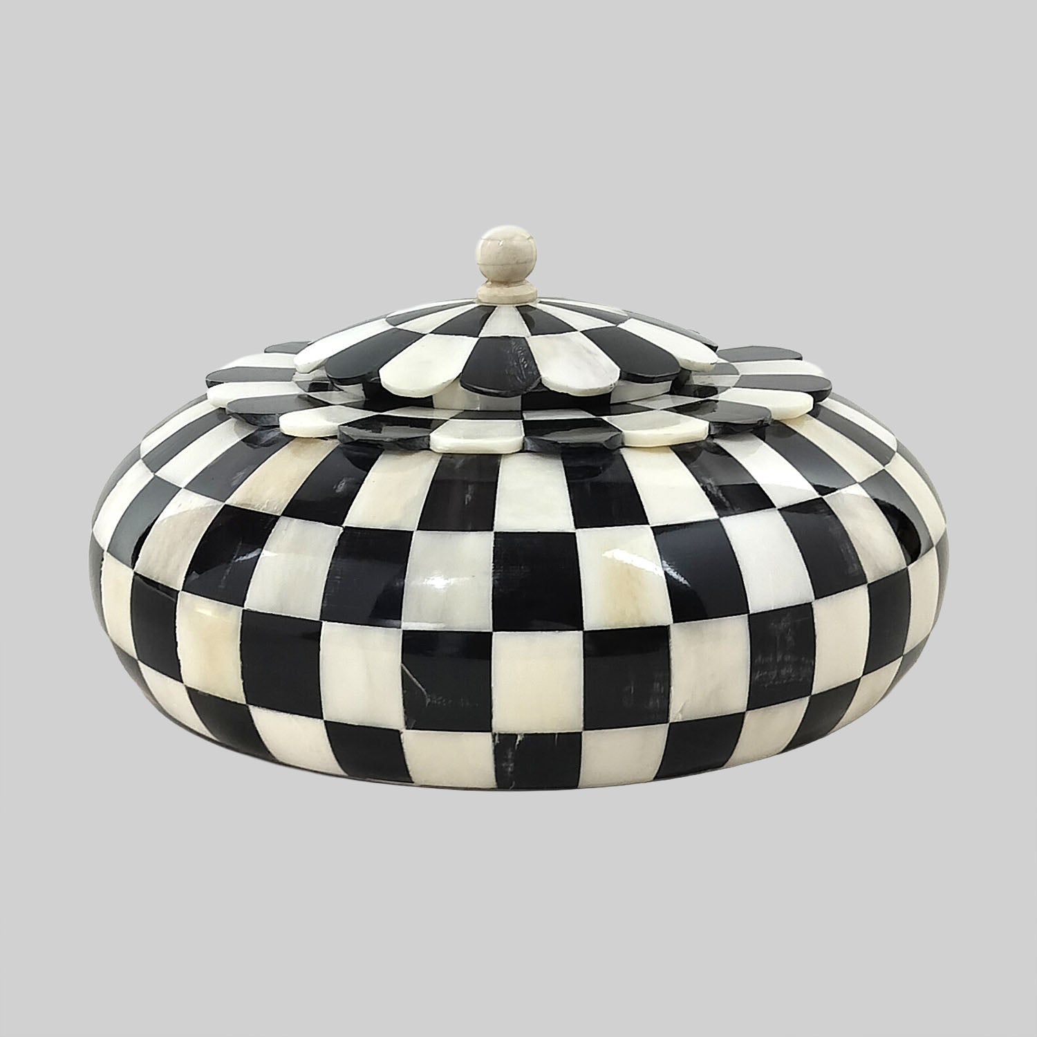 Camel Bone Tachariya Chess Box 8 in_1 | Indian product Online Shopping Store